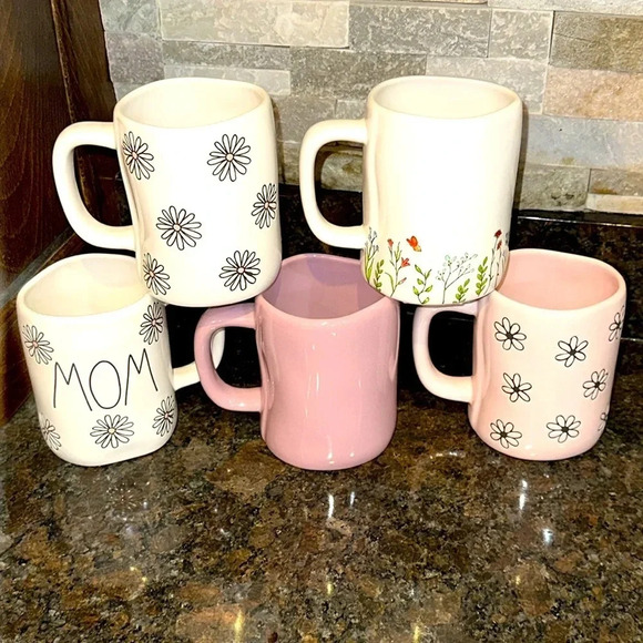 💥NWT Rae Dunn Artisan Collection Magenta Ceramic Coffee Tea Mug Cups ~ MOM - Picture 2 of 2